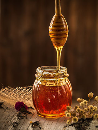 Apitherapy about honey